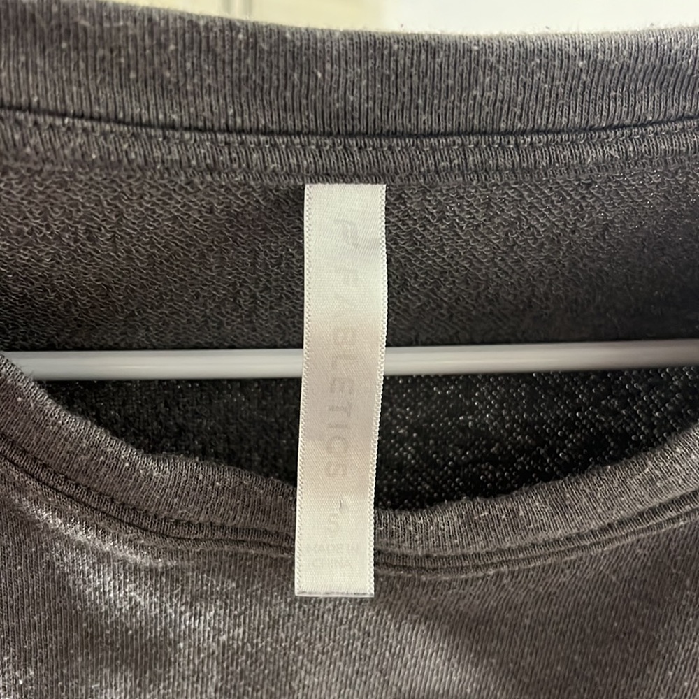 Fabletics Dark Grey Cute Af Camo Detail Crewneck Pullover Sweatshirt Size Small - Picture 5 of 7